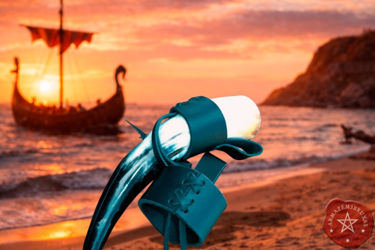 Coldre Drinking Horn