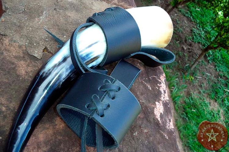 Coldre Drinking Horn