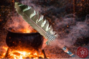 Abanilho Xamânico | Penas de Gavião Carijó e Galinha d’Angola